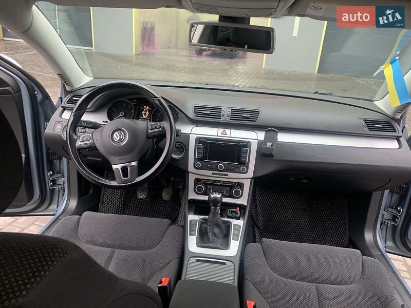 Седан Volkswagen Passat 2009 в Виннице