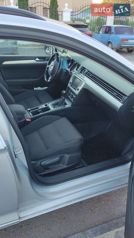 Универсал Volkswagen Passat 2015 в Виннице