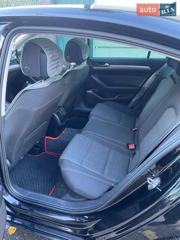Седан Volkswagen Passat 2020 в Виннице