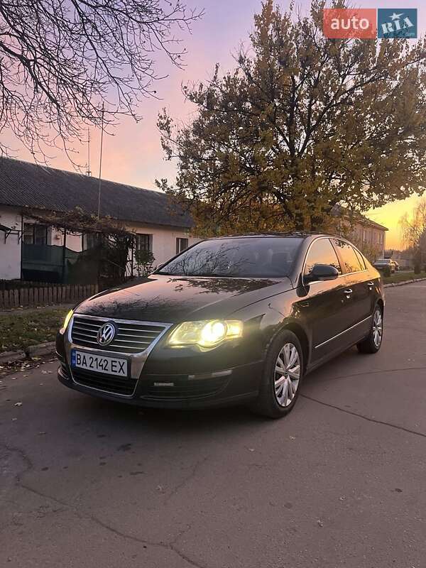 Седан Volkswagen Passat 2005 в Кропивницькому