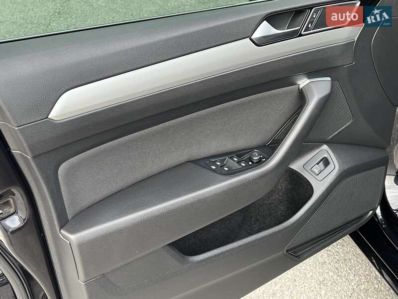 Седан Volkswagen Passat 2017 в Львове