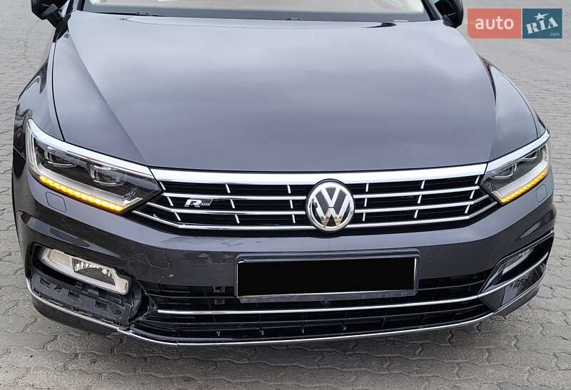 Седан Volkswagen Passat 2018 в Львове