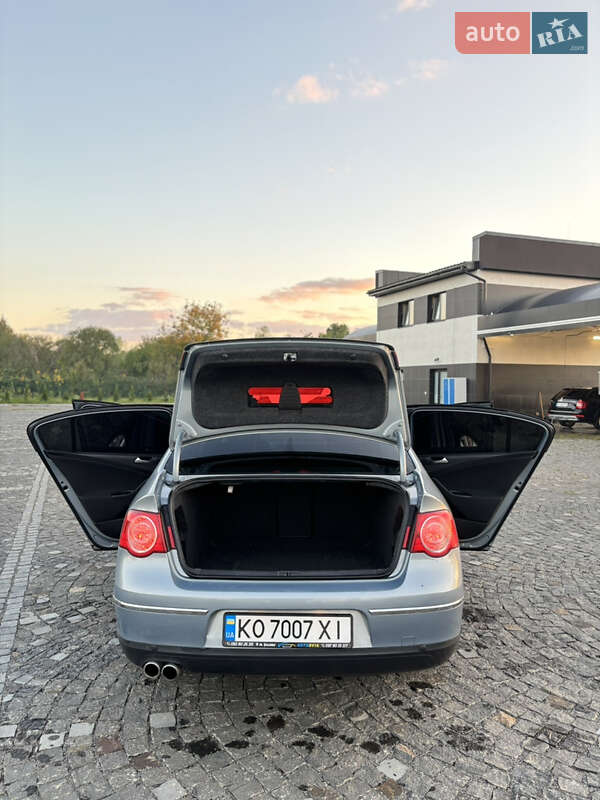 Седан Volkswagen Passat 2010 в Ужгороде