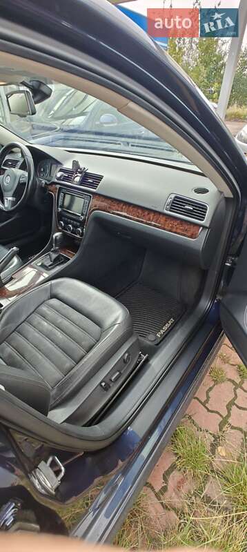 Седан Volkswagen Passat 2012 в Бердичеве