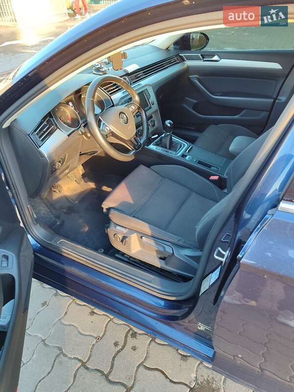 Седан Volkswagen Passat 2016 в Львове фото 9 Седан Volkswagen Passat 2016 в Львове