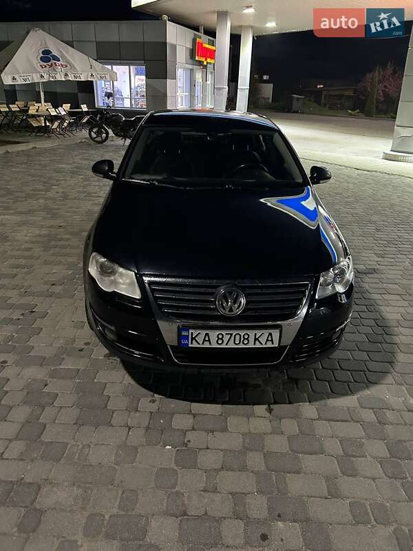 Седан Volkswagen Passat 2009 в Рокитном