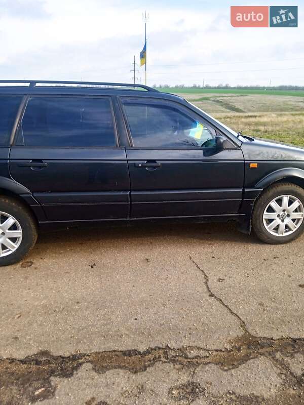 Универсал Volkswagen Passat 1993 в Новой Одессе фото 2 Универсал Volkswagen Passat 1993 в Новой Одессе