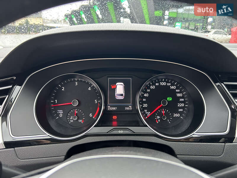 Универсал Volkswagen Passat 2016 в Луцке