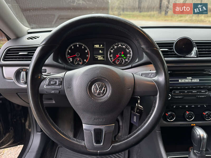 Седан Volkswagen Passat 2014 в Киеве