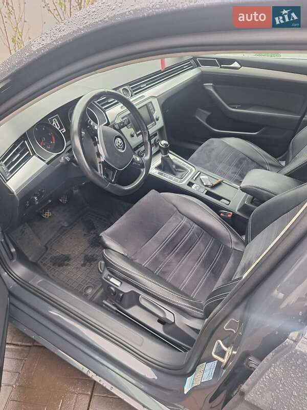 Универсал Volkswagen Passat 2015 в Мукачево
