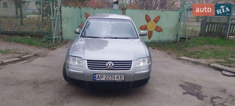 Седан Volkswagen Passat 2004 в Запоріжжі