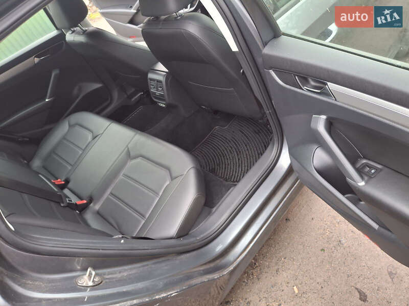 Седан Volkswagen Passat 2018 в Виннице