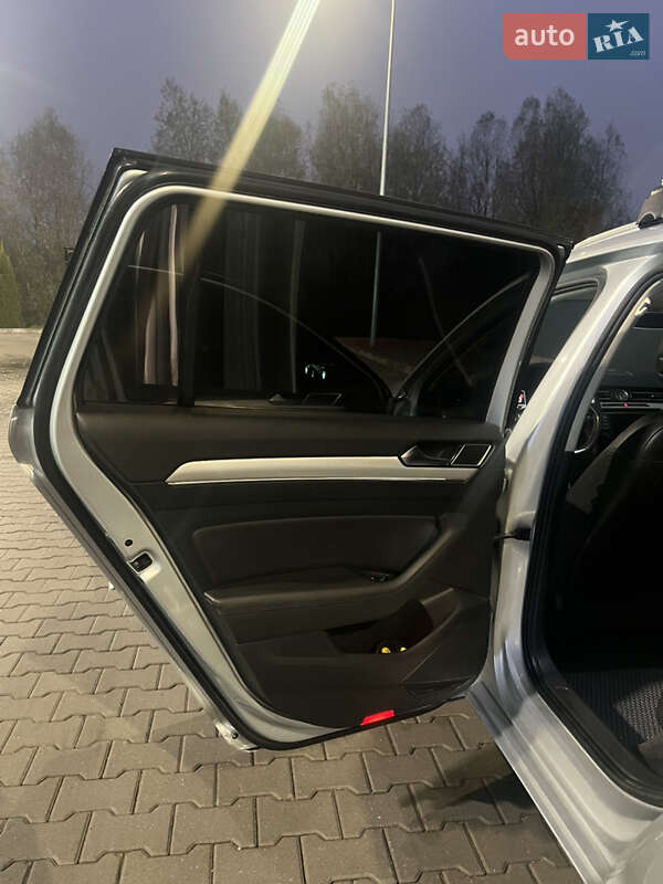 Универсал Volkswagen Passat 2014 в Хмельницком