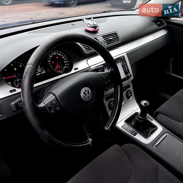 Универсал Volkswagen Passat 2010 в Чернигове