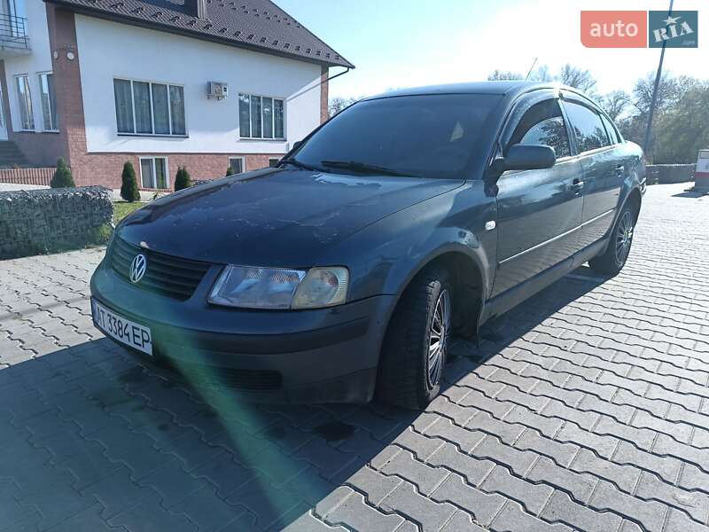 Универсал Volkswagen Passat 2000 в Снятине