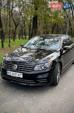 Седан Volkswagen Passat 2016 в Кривом Роге