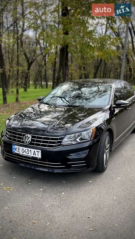 Седан Volkswagen Passat 2016 в Кривом Роге