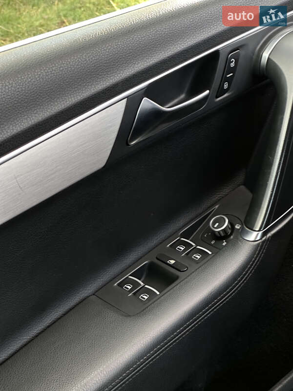 Универсал Volkswagen Passat 2012 в Луцке