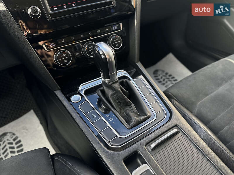 Универсал Volkswagen Passat 2015 в Шептицькому фото 41 Универсал Volkswagen Passat 2015 в Шептицькому