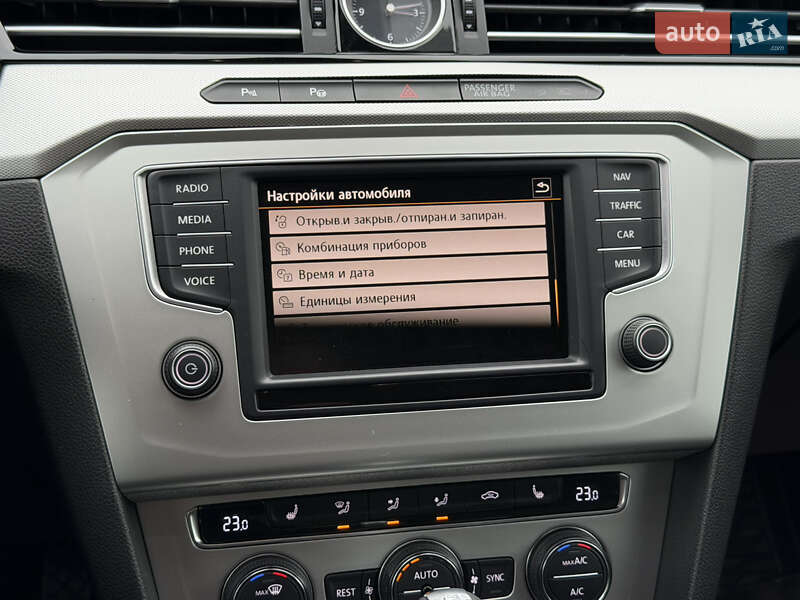 Седан Volkswagen Passat 2015 в Ужгороде