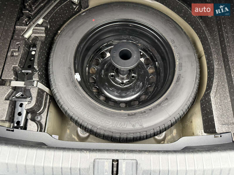 Седан Volkswagen Passat 2015 в Ужгороде