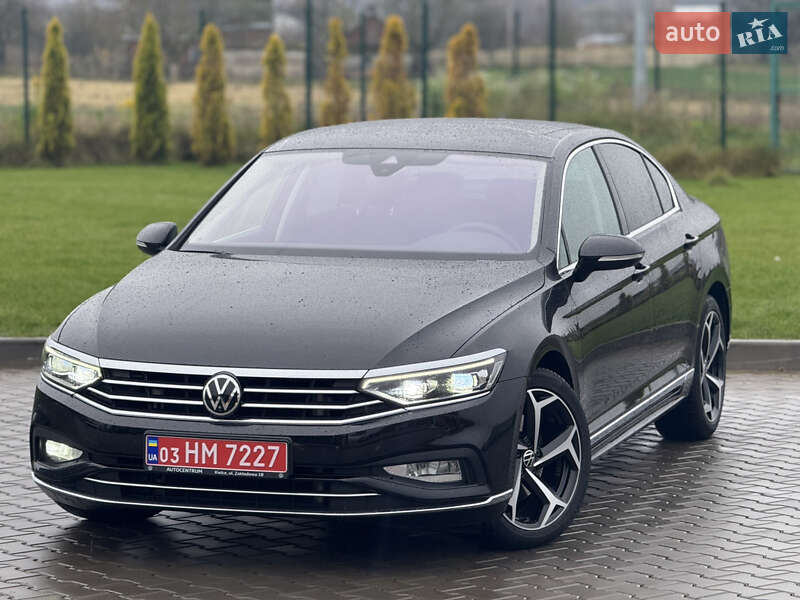 Седан Volkswagen Passat 2020 в Луцьку