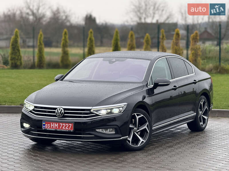 Седан Volkswagen Passat 2020 в Луцьку