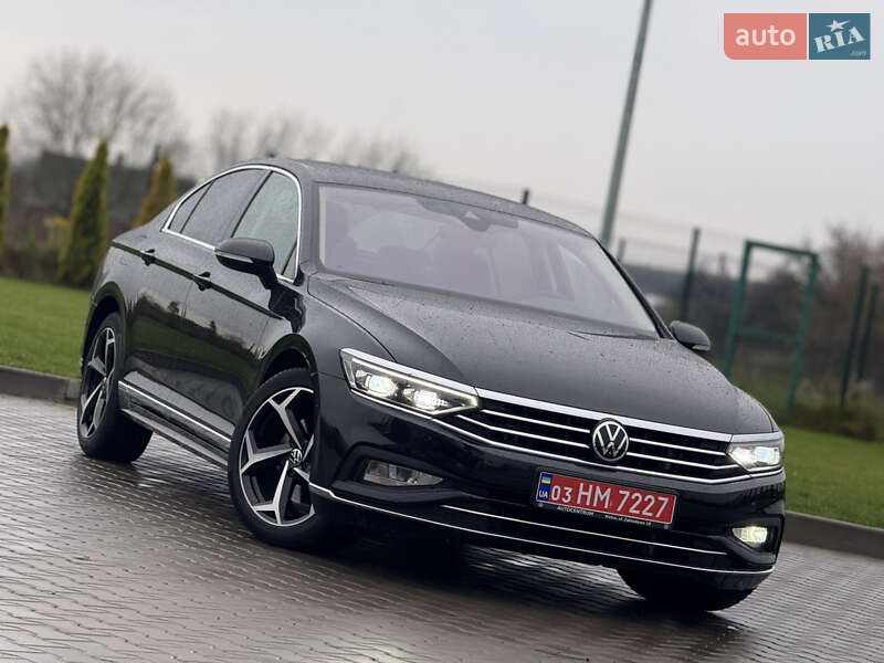 Седан Volkswagen Passat 2020 в Луцьку