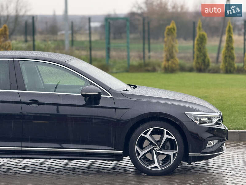 Седан Volkswagen Passat 2020 в Луцьку