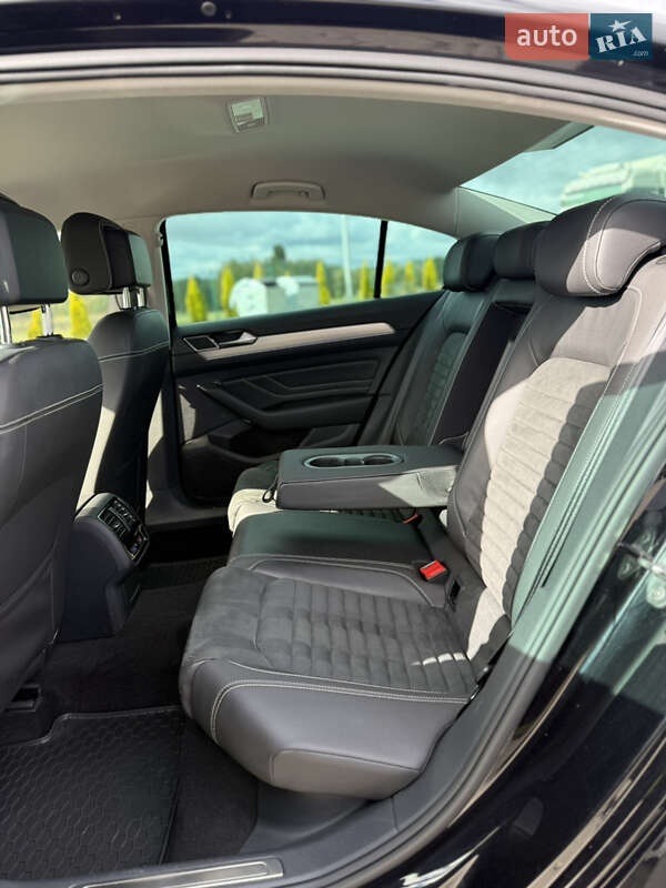 Седан Volkswagen Passat 2020 в Луцьку