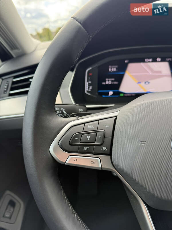 Седан Volkswagen Passat 2020 в Луцьку