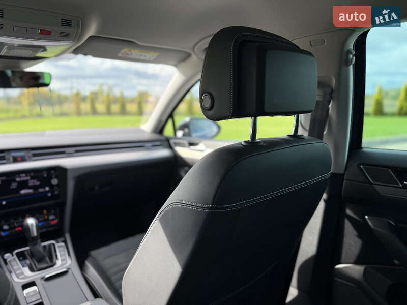 Седан Volkswagen Passat 2020 в Луцьку