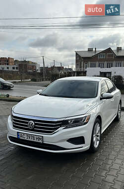 Седан Volkswagen Passat 2020 в Черновцах