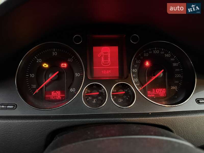 Седан Volkswagen Passat 2006 в Ивано-Франковске