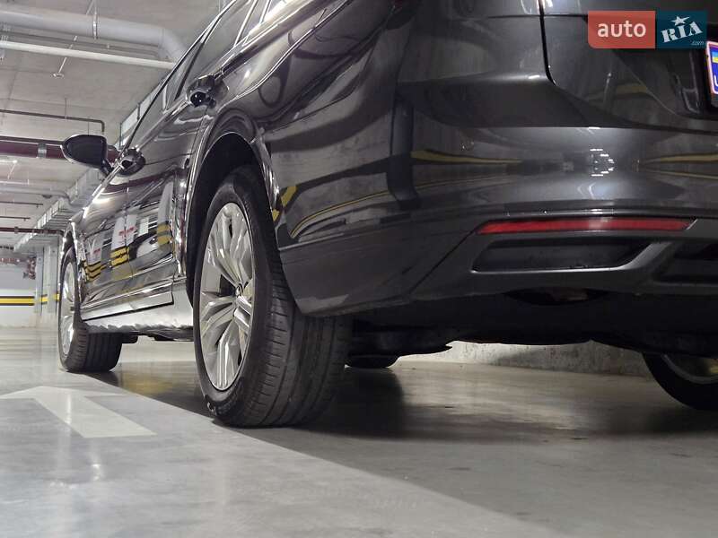 Универсал Volkswagen Passat 2021 в Виннице фото 44 Универсал Volkswagen Passat 2021 в Виннице