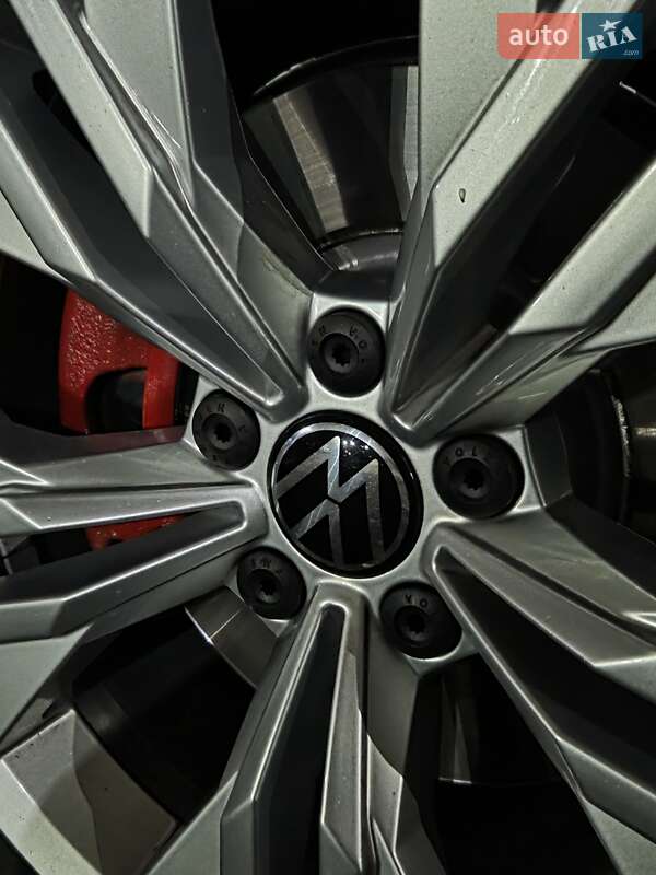 Универсал Volkswagen Passat 2021 в Виннице фото 92 Универсал Volkswagen Passat 2021 в Виннице