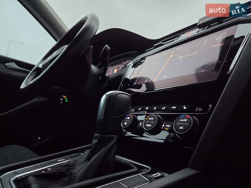 Универсал Volkswagen Passat 2021 в Виннице фото 140 Универсал Volkswagen Passat 2021 в Виннице