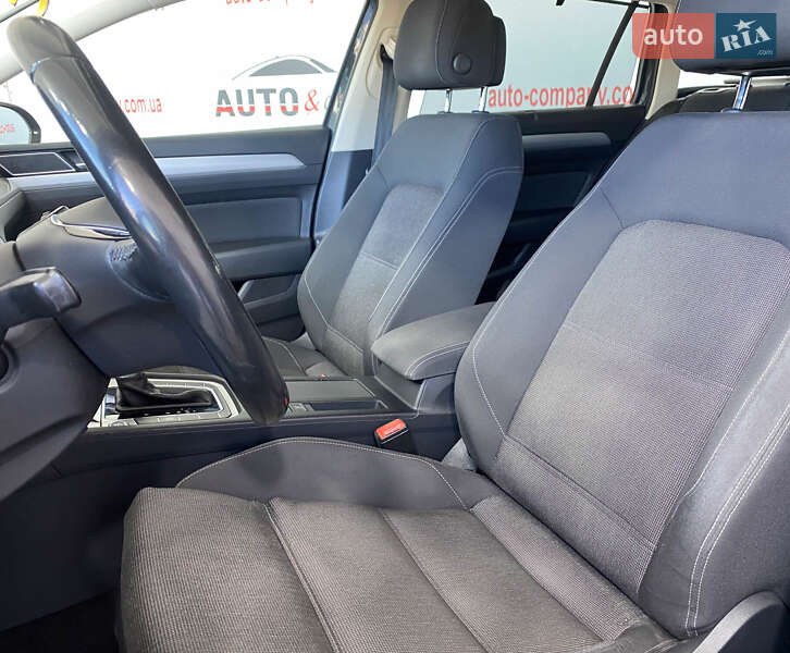 Універсал Volkswagen Passat 2015 в Львові