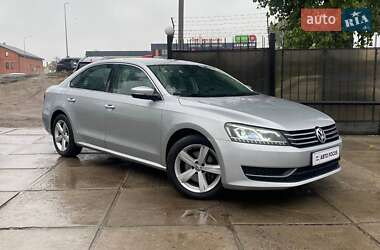 Седан Volkswagen Passat 2014 в Киеве