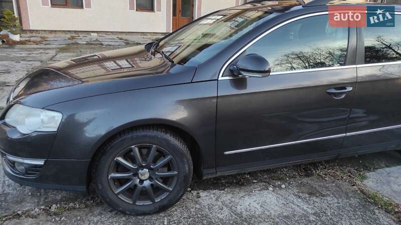 Универсал Volkswagen Passat 2010 в Калуше