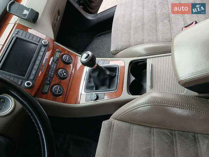 Универсал Volkswagen Passat 2006 в Калуше