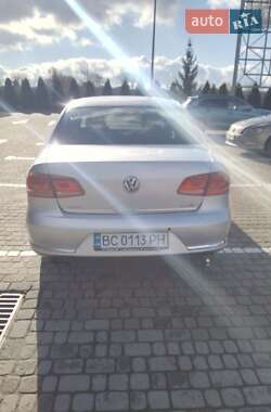Седан Volkswagen Passat 2012 в Львове