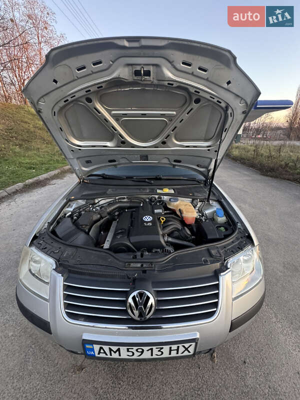 Универсал Volkswagen Passat 2003 в Житомире