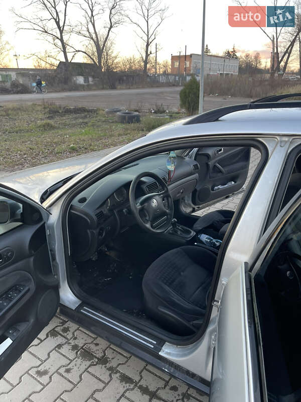 Універсал Volkswagen Passat 2003 в Коростені