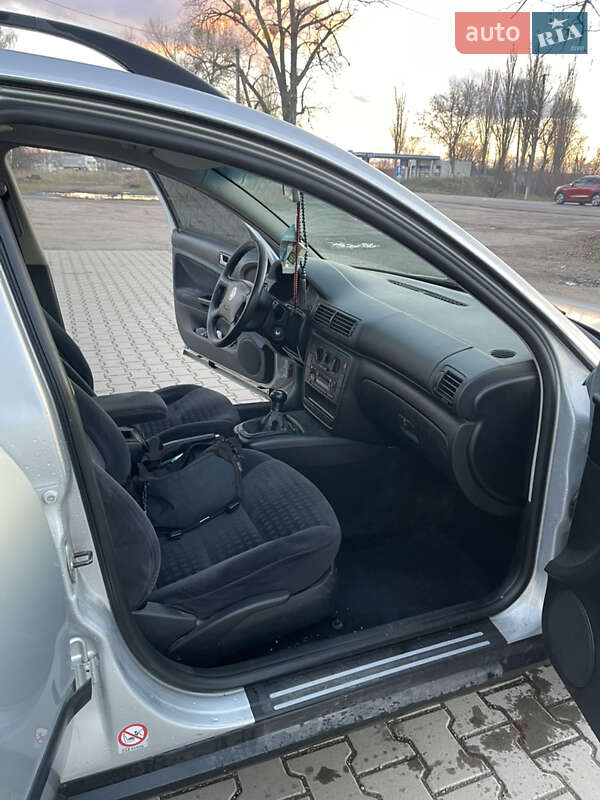 Універсал Volkswagen Passat 2003 в Коростені