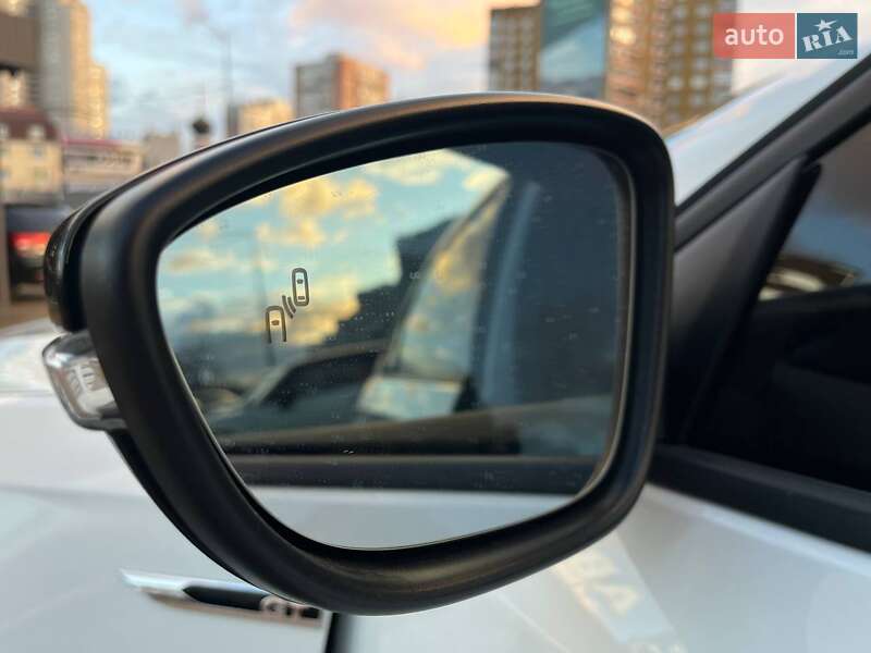 Седан Volkswagen Passat 2018 в Киеве