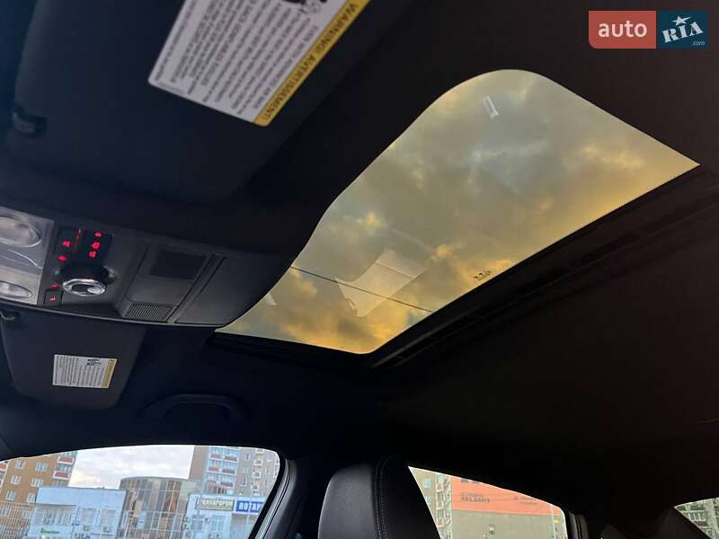 Седан Volkswagen Passat 2018 в Киеве