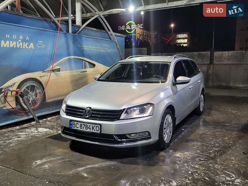 Универсал Volkswagen Passat 2012 в Львове