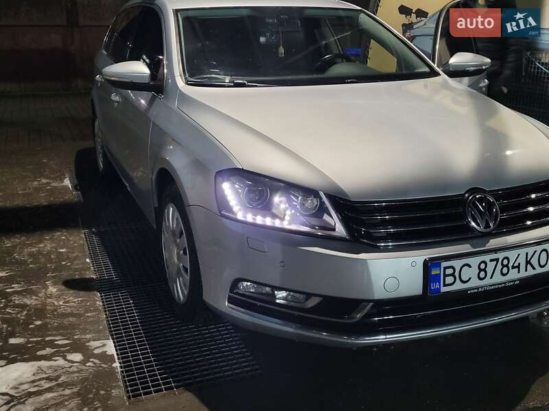 Универсал Volkswagen Passat 2012 в Львове