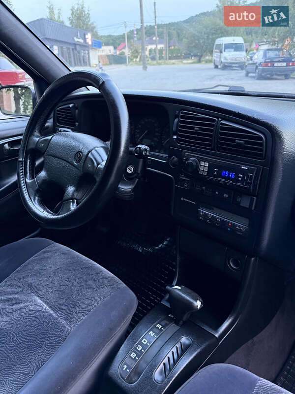 Універсал Volkswagen Passat 1995 в Кременці